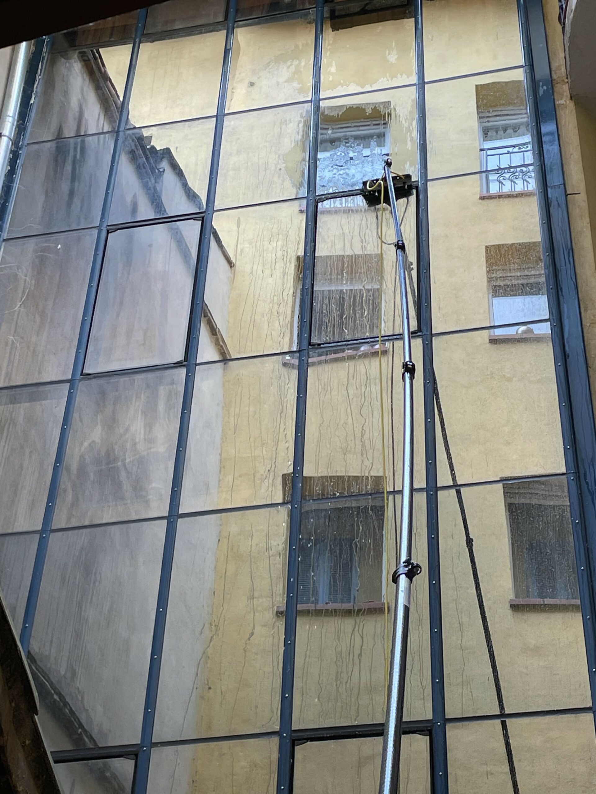2nym Nettoyage Entreprise De Nettoyage Toulouse Nettoyage Vitre 1